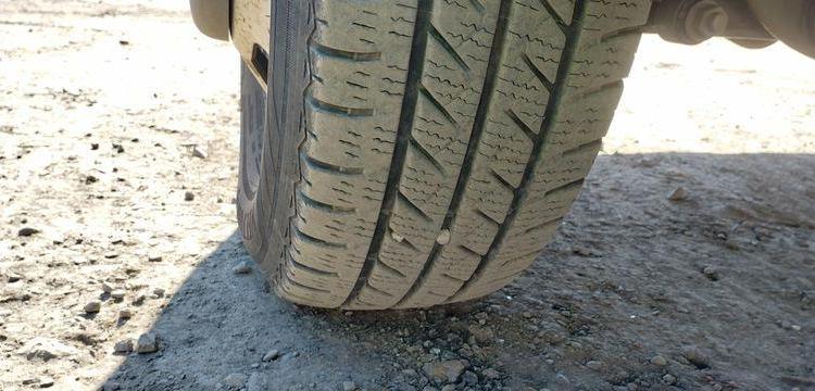 IVECO 35C13 BENNE AVEC COFFRE ACIER DIESEL – 144336 KMS – ANNEE 2014 ROUGE DE-379-MZ
