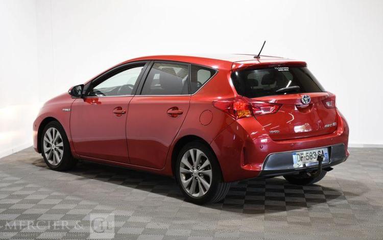 TOYOTA AURIS HYBRID ROUGE DF-583-SA