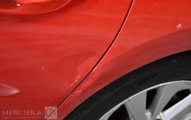 TOYOTA AURIS HYBRID ROUGE DF-583-SA