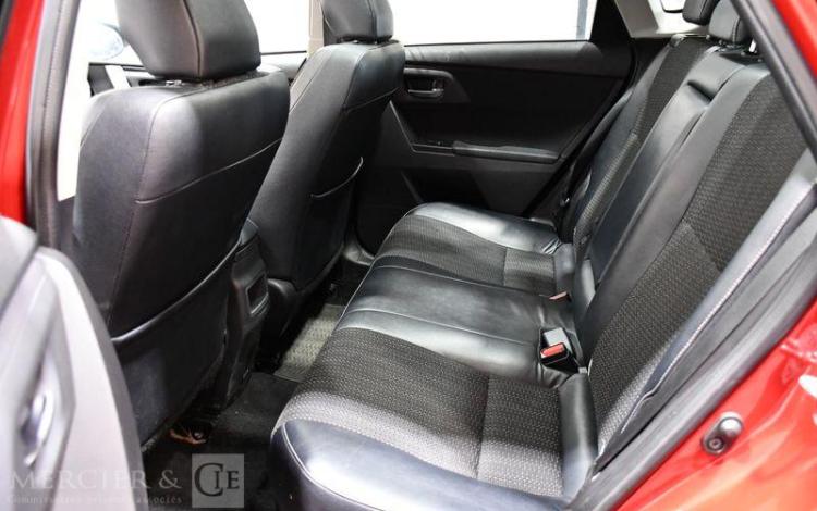 TOYOTA AURIS HYBRID ROUGE DF-583-SA