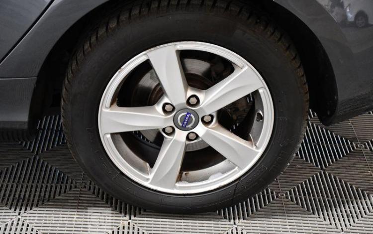 VOLVO V40 1.6 D2 115 MOMENTUM START-STOP GRIS DG-155-FM