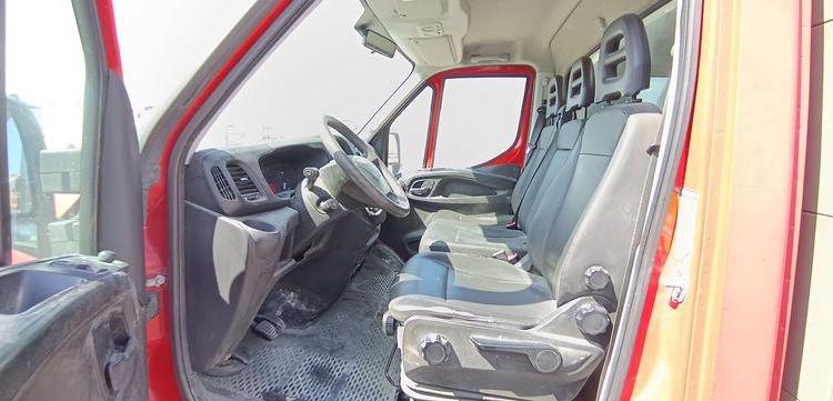 IVECO 35C13 BENNE AVEC COFFRE ACIER DIESEL – 125872 KMS – ANNEE 2015 ROUGE DR-469-QR