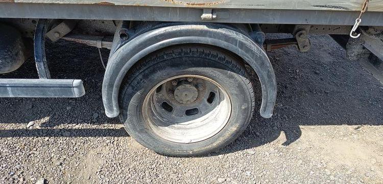 IVECO 35C13 BENNE AVEC COFFRE ACIER DIESEL – 125872 KMS – ANNEE 2015 ROUGE DR-469-QR