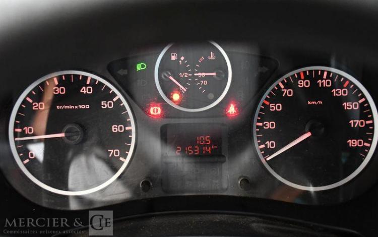 PEUGEOT PARTNER 1,6 HDI 90CH OUTDOOR ORA DS-075-TG