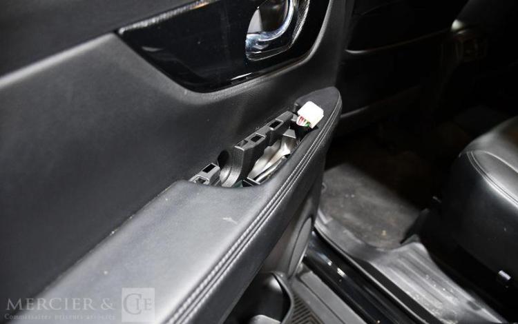 NISSAN X-TRAIL DCI130 EURO6 6MT 4X2 TEKNA NOIR DX-266-CV