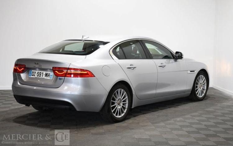 JAGUAR XE 2,0 D 165 E-PERFORMANCE PURE BVA GRIS DZ-591-MH