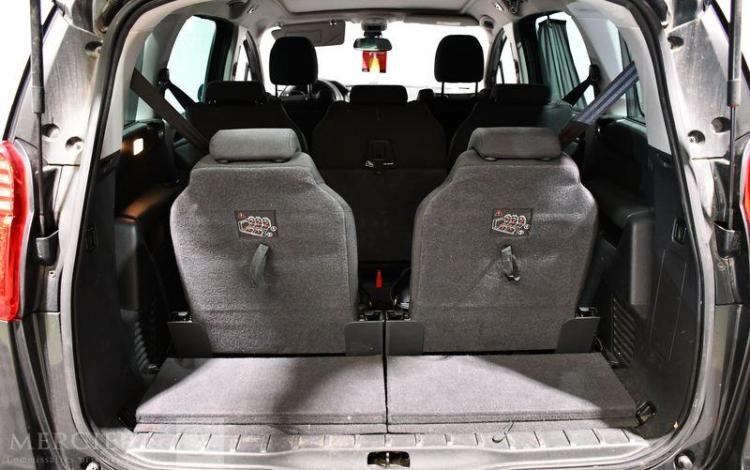 PEUGEOT 5008 1,6 BLUE HDI 120CH FAP EAT6 GRIS DZ-693-AG