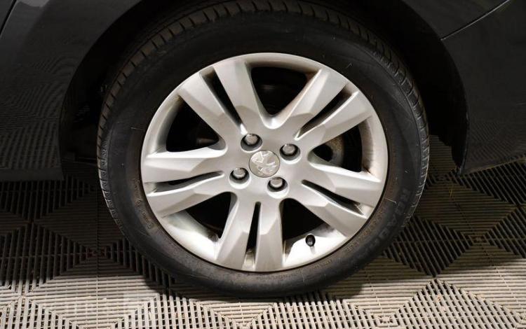 PEUGEOT 5008 1,6 BLUE HDI 120CH FAP EAT6 GRIS DZ-693-AG