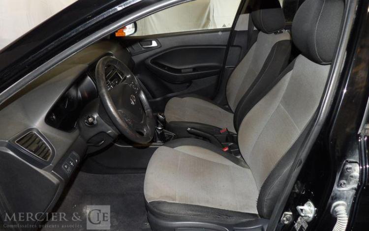 HYUNDAI I20 1,1 CRDI 75CH INTUITIVE NOIR EB-463-DY