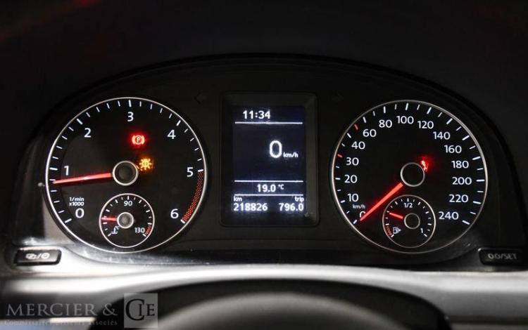 VOLKSWAGEN TOURAN 1,6 TDI105 BUSINESS TRENDLINE 7 PLS GRIS EB-800-SC