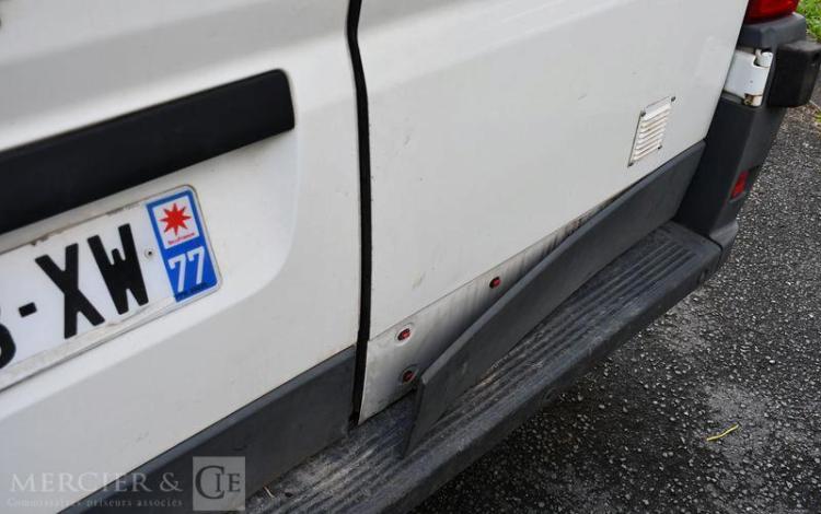 PEUGEOT BOXER 335 L3H2 2.2 BLUEHDI 130 PACK CLIM 7 PLACES BLANC EC-823-XW