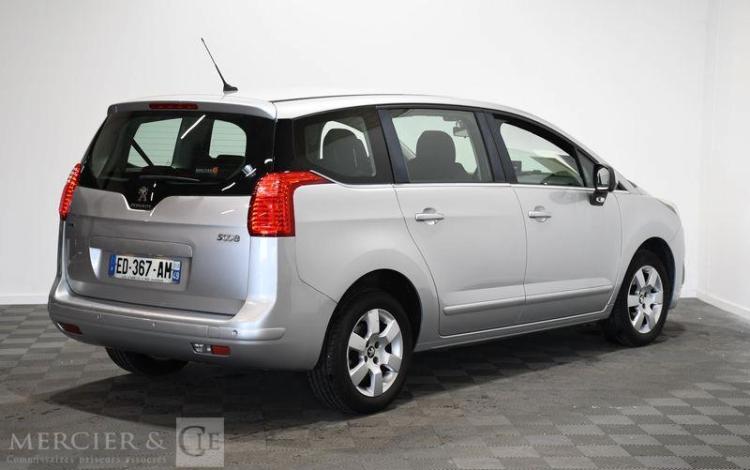 PEUGEOT 5008 1,2 PURETECH 130 ACTIVE GRIS ED-367-AM