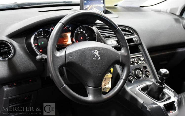 PEUGEOT 5008 1,2 PURETECH 130 ACTIVE GRIS ED-367-AM