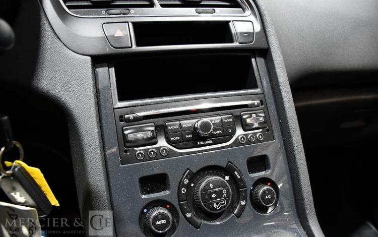 PEUGEOT 5008 1,2 PURETECH 130 ACTIVE GRIS ED-367-AM