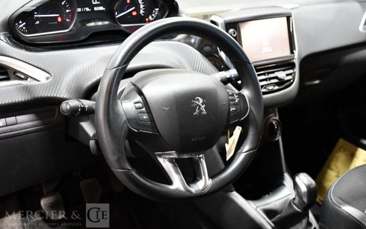 PEUGEOT 208 1.2 PURETECH 80CH STYLE NOIR ED-951-PN