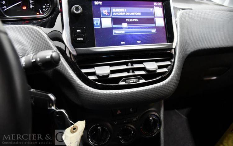 PEUGEOT 208 1.2 PURETECH 80CH STYLE NOIR ED-951-PN