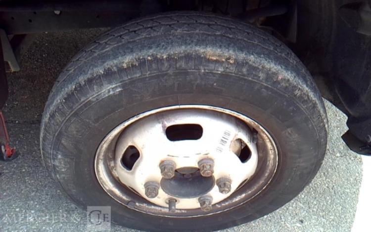IVECO 35-130 BENNE SIMPLE CABINE COFFRE ROUGE EE-294-CR
