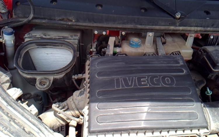 IVECO 35-130 BENNE SIMPLE CABINE COFFRE ROUGE EE-294-CR