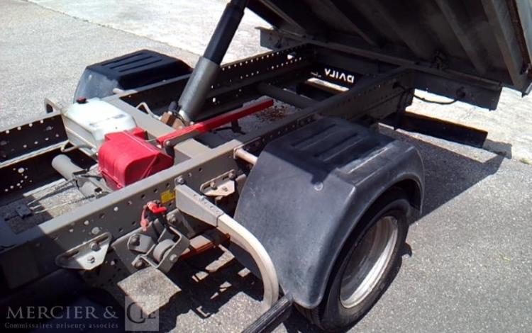 IVECO 35-130 BENNE SIMPLE CABINE COFFRE ROUGE EE-294-CR
