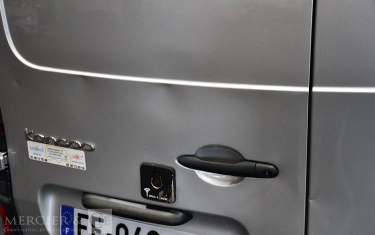 RENAULT KANGOO EXPRESS DCI 75 CONFORT GRIS EF-046-KN