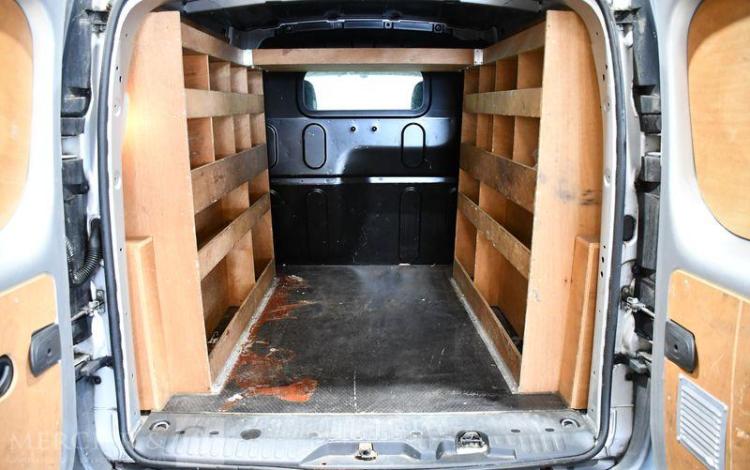 RENAULT KANGOO EXPRESS DCI 75 CONFORT GRIS EF-046-KN