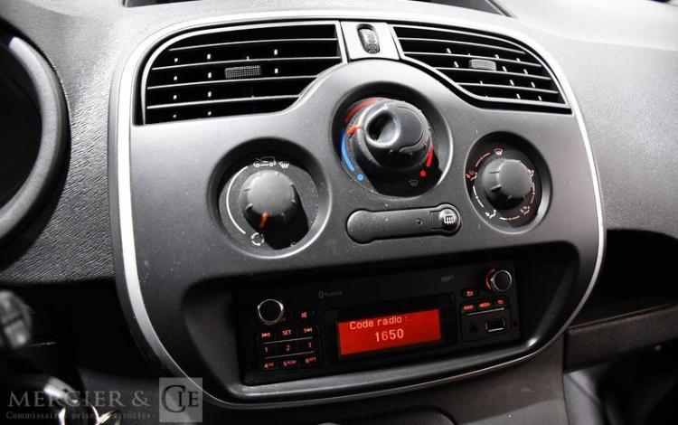 RENAULT KANGOO EXPRESS DCI 75 CONFORT GRIS EF-046-KN