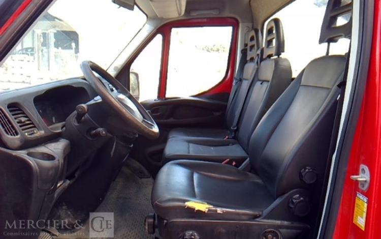 IVECO 35-130 BENNE SIMPLE CABINE ROUGE EG-024-PY