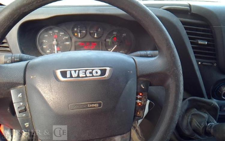 IVECO 35-130 BENNE SIMPLE CABINE ROUGE EG-024-PY