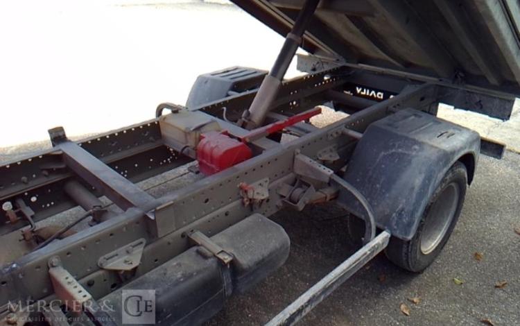 IVECO 35-130 BENNE SIMPLE CABINE ROUGE EG-024-PY