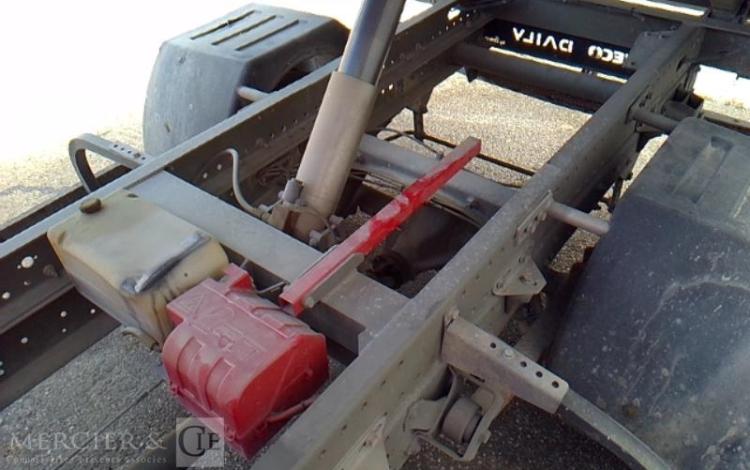 IVECO 35-130 BENNE SIMPLE CABINE ROUGE EG-024-PY