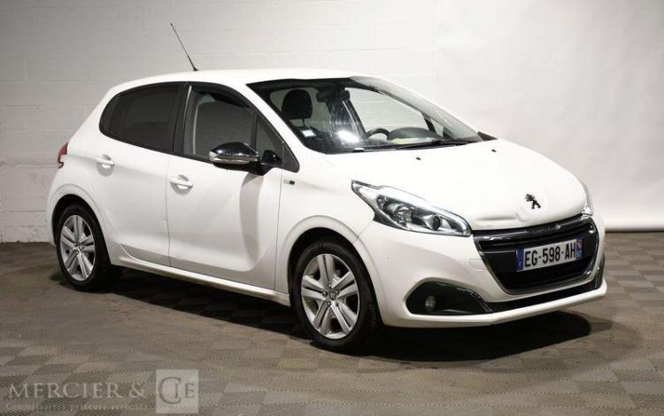 PEUGEOT 208 1.2 PURETECH 82CH STYLE vente à pro pour pieces sans carte grise BLANC EG-598-AH
