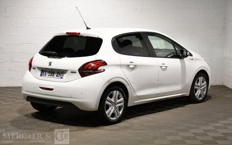 PEUGEOT 208 1.2 PURETECH 82CH STYLE vente à pro pour pieces sans carte grise BLANC EG-598-AH