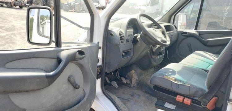 MERCEDES SPRINTER 411 CDI 2,2 D CHASSIS CABINE LONG 109 CV AVEC BENNE – 227626 KMS BLANC EH-179-BD