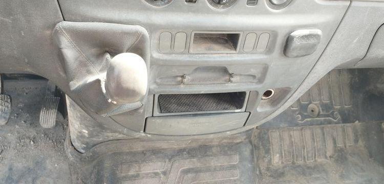 MERCEDES SPRINTER 411 CDI 2,2 D CHASSIS CABINE LONG 109 CV AVEC BENNE – 227626 KMS BLANC EH-179-BD