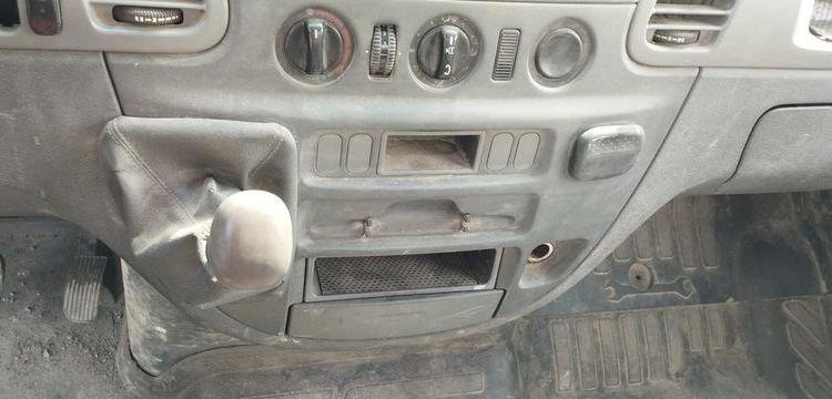 MERCEDES SPRINTER 411 CDI 2,2 D CHASSIS CABINE LONG 109 CV AVEC BENNE – 227626 KMS BLANC EH-179-BD