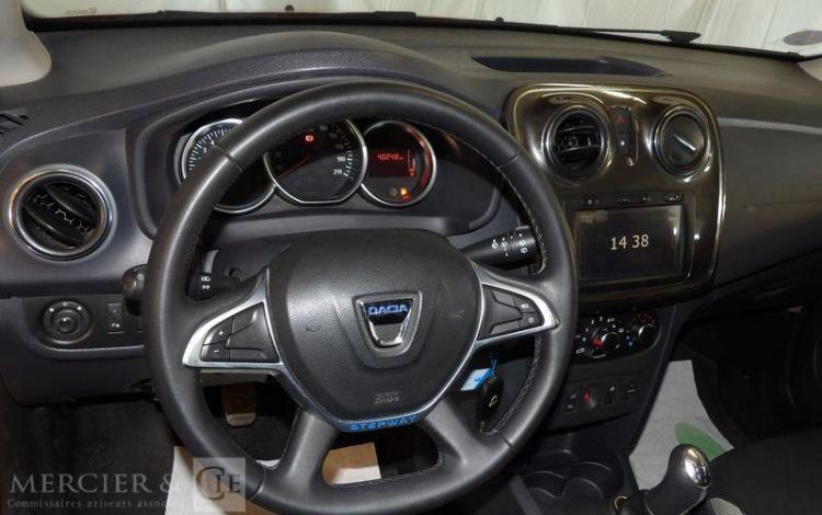 DACIA SANDERO 0,9 TCE 90CH STEPWAY – VENTE SUR DESIGNATION A CAVAILLON ROUGE EM-008-JL