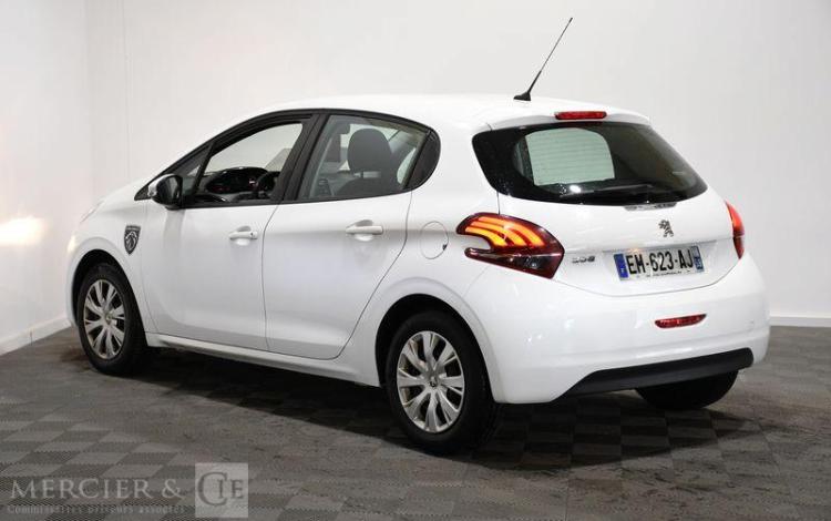 PEUGEOT 208 STE 1,6 BLUE HDI 100 PREMIUM BLANC EM-623-AJ