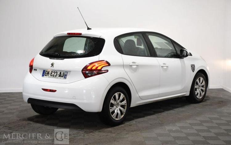 PEUGEOT 208 STE 1,6 BLUE HDI 100 PREMIUM BLANC EM-623-AJ