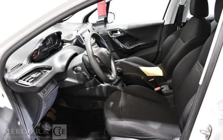 PEUGEOT 208 STE 1,6 BLUE HDI 100 PREMIUM BLANC EM-623-AJ