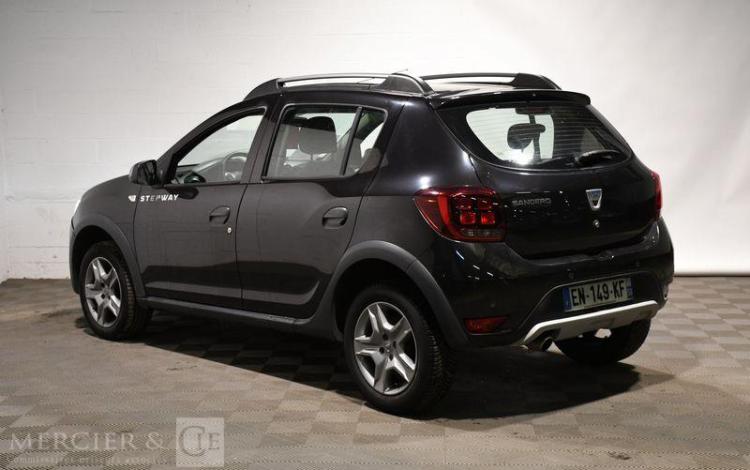 DACIA SANDERO STEPWAY 1,5 DCI 90 NOIR EN-149-KF