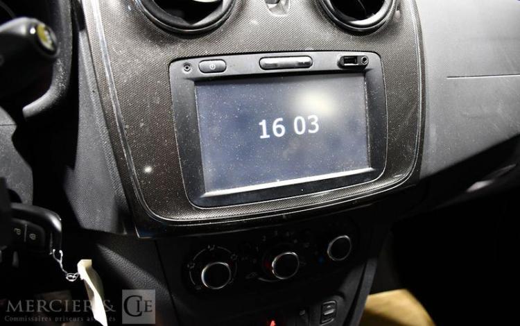 DACIA SANDERO STEPWAY 1,5 DCI 90 NOIR EN-149-KF