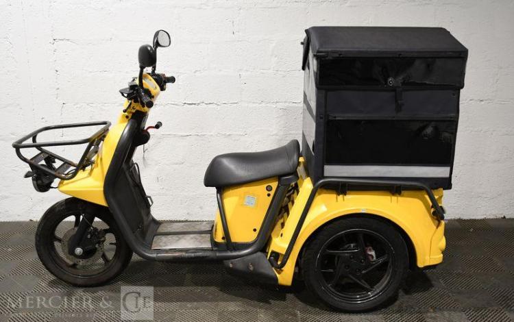 LIGIER STABY JAUNE EQ-181-KT