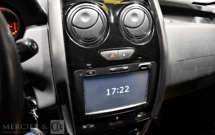 DACIA DUSTER BLACK TOUCH DCI 110 4X2 GRIS ER-414-HG