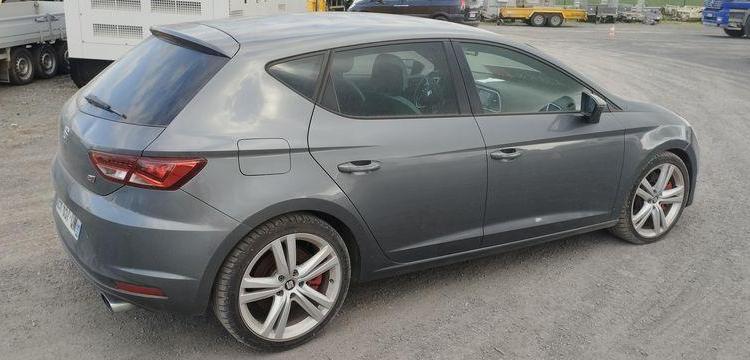 SEAT LEON CUPRA 1,6 TSI – ESSENCE – 104524 KMS – POUR PIECES – GRIS WW-626-LS