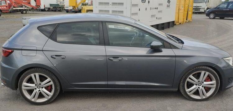 SEAT LEON CUPRA 1,6 TSI – ESSENCE – 104524 KMS – POUR PIECES – GRIS WW-626-LS