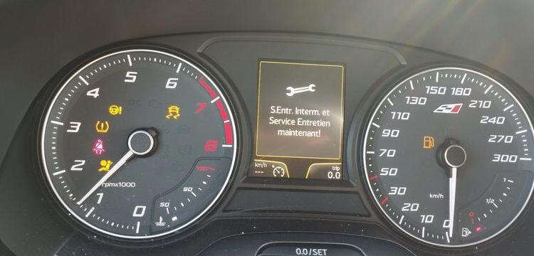 SEAT LEON CUPRA 1,6 TSI – ESSENCE – 104524 KMS – POUR PIECES – GRIS WW-626-LS