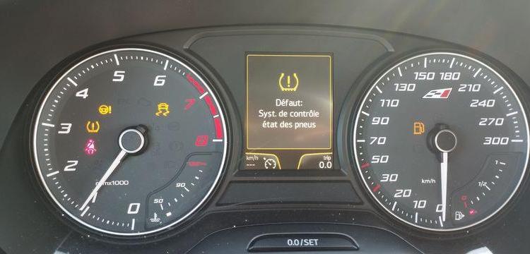 SEAT LEON CUPRA 1,6 TSI – ESSENCE – 104524 KMS – POUR PIECES – GRIS WW-626-LS