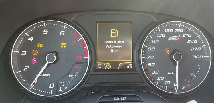 SEAT LEON CUPRA 1,6 TSI – ESSENCE – 104524 KMS – POUR PIECES – GRIS WW-626-LS