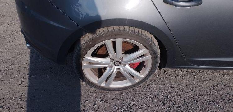 SEAT LEON CUPRA 1,6 TSI – ESSENCE – 104524 KMS – POUR PIECES – GRIS WW-626-LS
