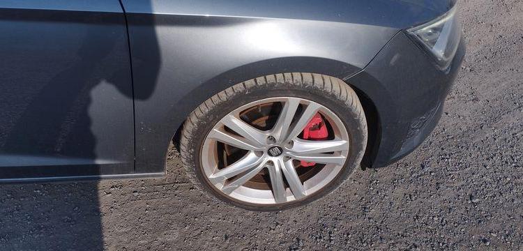SEAT LEON CUPRA 1,6 TSI – ESSENCE – 104524 KMS – POUR PIECES – GRIS WW-626-LS